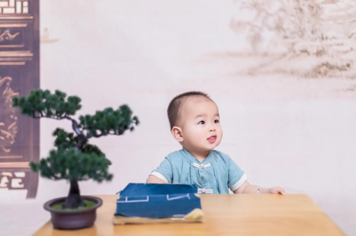 潜江宝宝喊肚子疼怎么回事